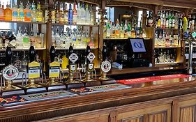 The Queens Head, Parkside Apartment 4